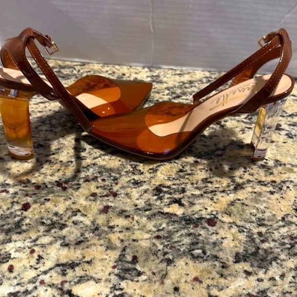 NANETHE  LEPORE - Picture 4 of 5